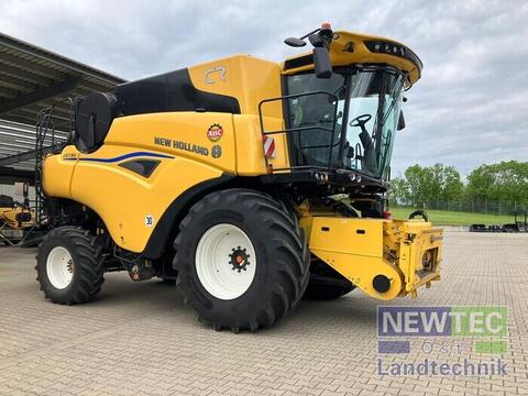 New Holland CR 7.90