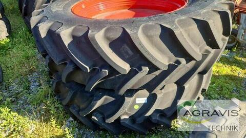 Sonstige 520/85R46