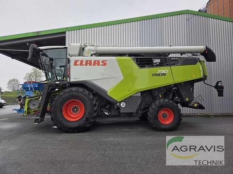 Claas TRION 730