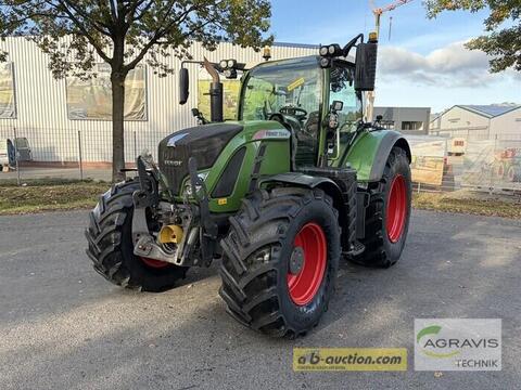 Fendt 724 VARIO S4 Profi Plus