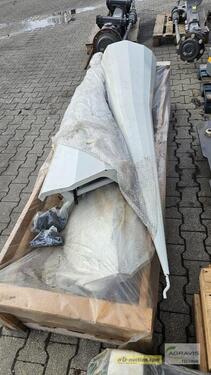 Claas ZUBEHÖR Haubenerhöhung 3