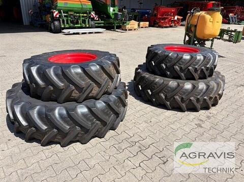 Sonstige KOMPLETTRÄDER 420/85 R24 + 460/85 R38