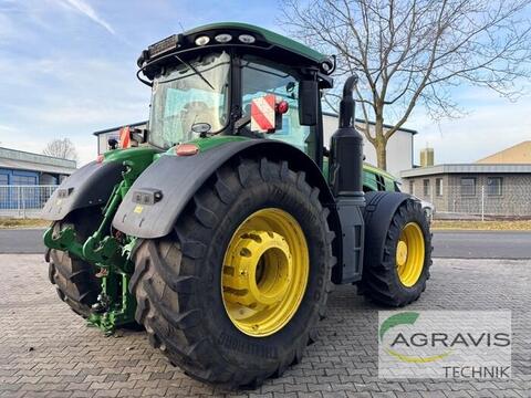 John Deere 8320 R 3