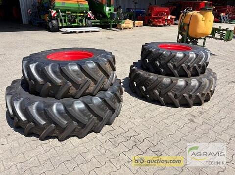 Sonstige KOMPLETTRÄDER 420/85 R24 + 460/85 R38