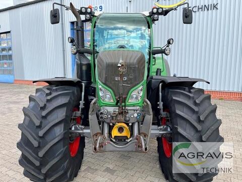 Fendt 724 VARIO S4 Profi Plus 2