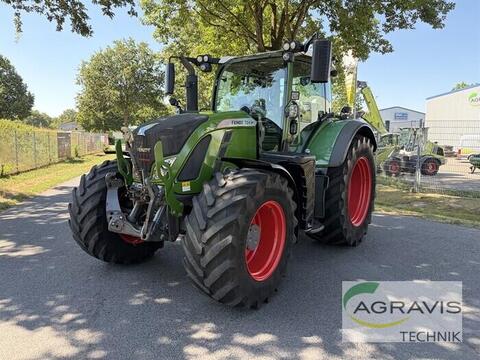 Fendt 724 VARIO S4 Profi Plus