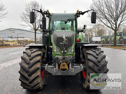 Fendt 724 VARIO S4 3