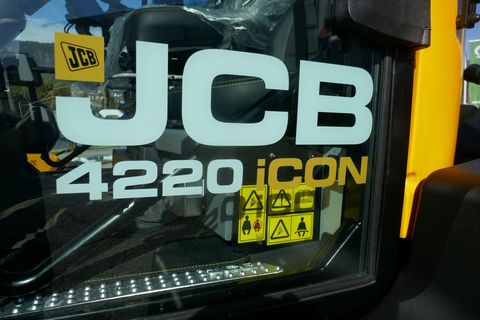 JCB 4220