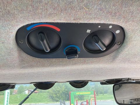 New Holland TL70A (4WD)