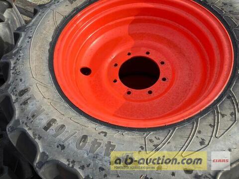 Claas KRS 440/65R28 480/70R38 MITAS 2