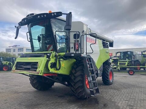 Claas TRION 660