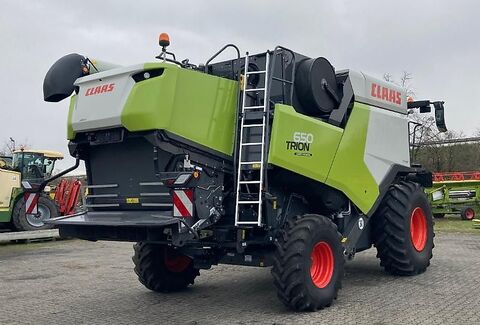 Claas TRION 650 3
