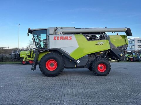Claas TRION 530 2