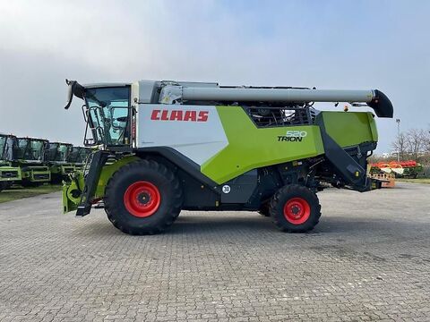 Claas TRION 520 2