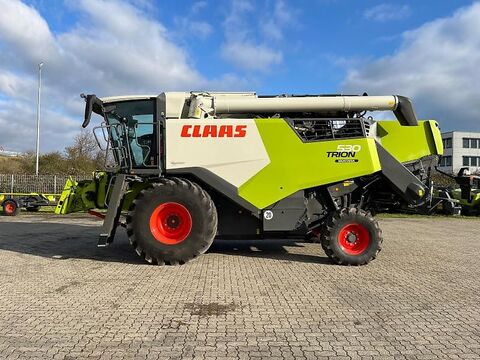Claas TRION 530 MONTANA 2