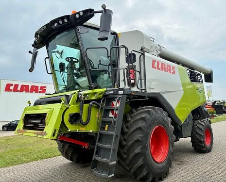 Claas TRION 520