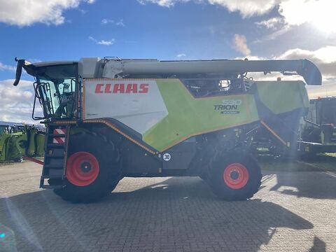Claas TRION 530 MONTANA 2
