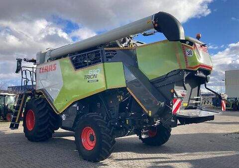 Claas TRION 530 MONTANA 3