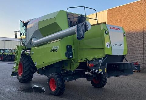 Claas AVERO 240