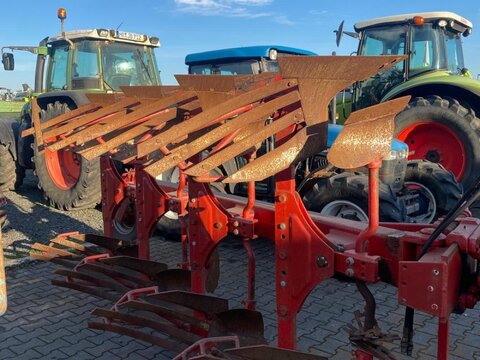 Niemeyer Delta 4-220 2