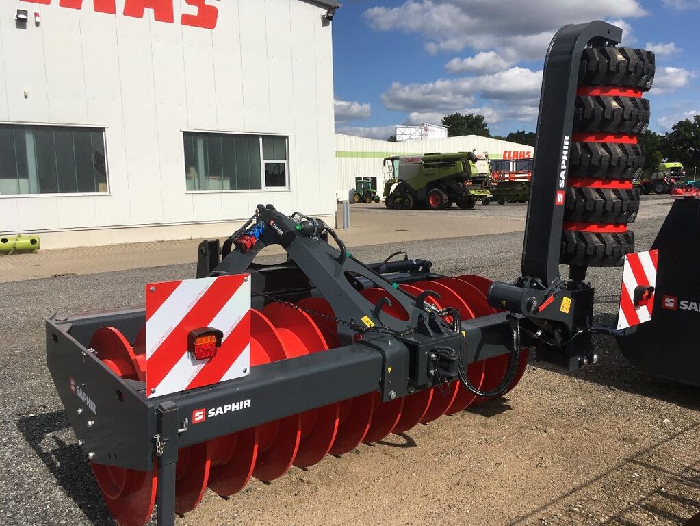 Saphir Silagewalze SW 30 H mit Kantenverdichter 2