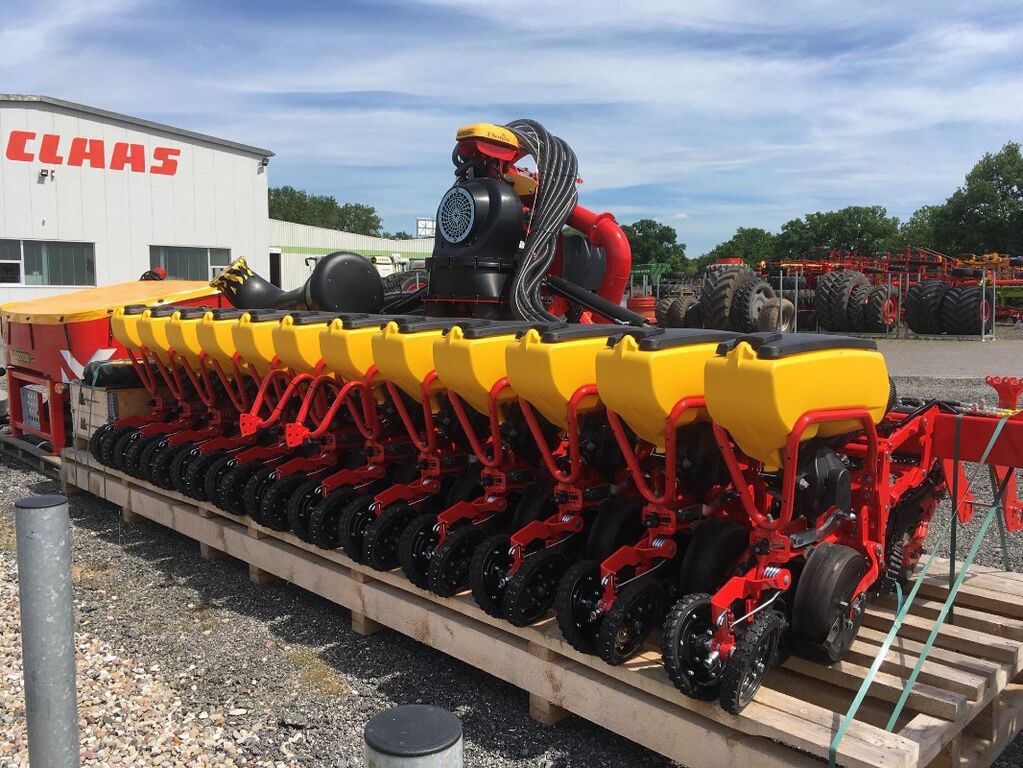 Väderstad Tempo V12 + Frontank FH 2200 - Neu !! 1