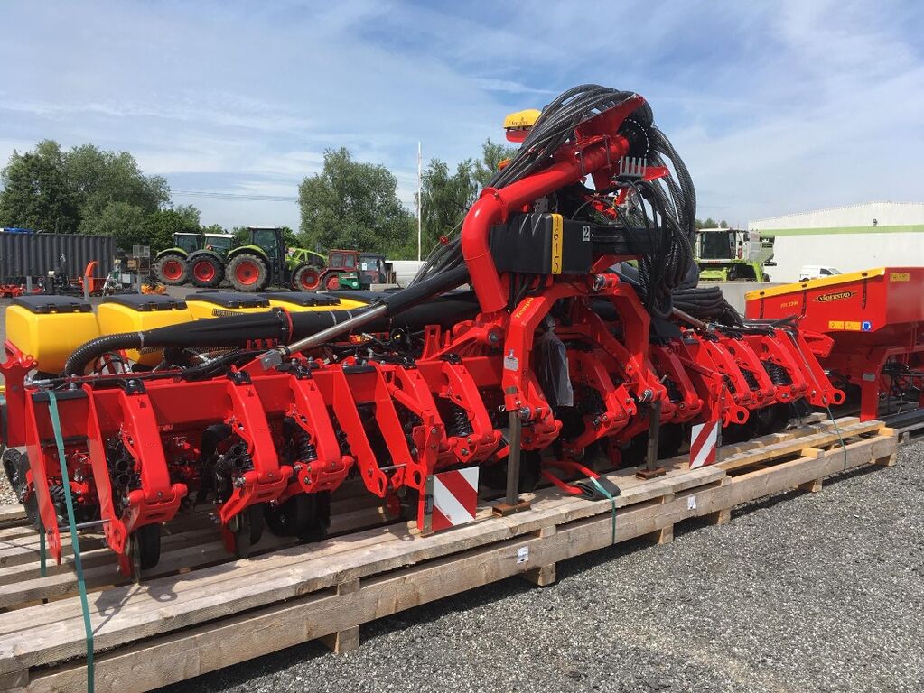 Väderstad Tempo V12 + Frontank FH 2200 - Neu !! 2