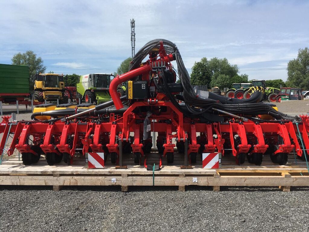 Väderstad Tempo V12 + Frontank FH 2200 - Neu !! 3