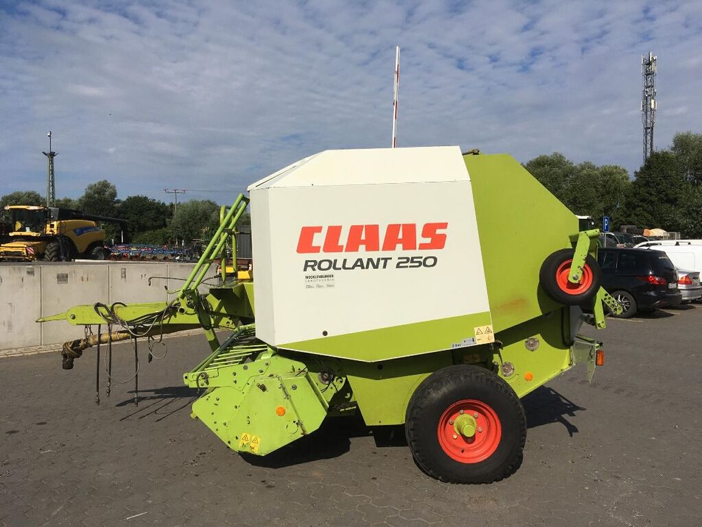 Claas Rollant 250 3