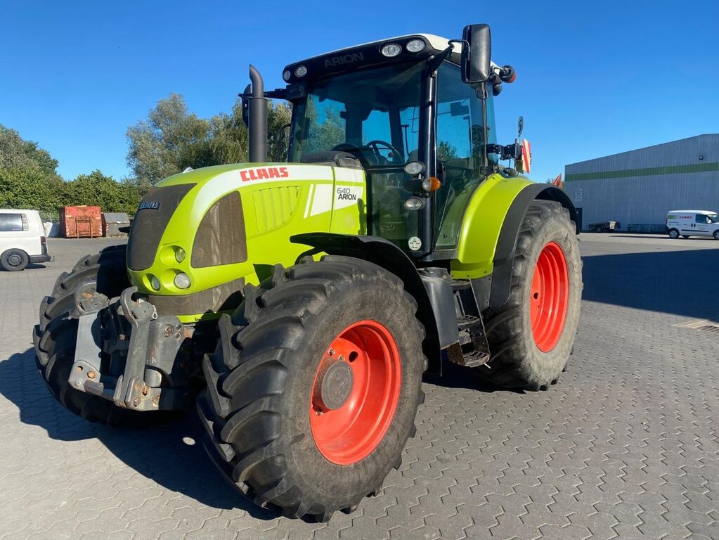 Claas Arion 640 CIS 1