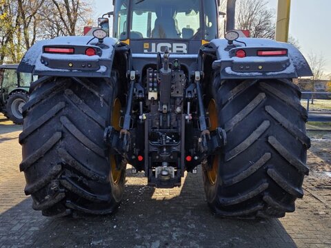 JCB FasTrac 8330 3