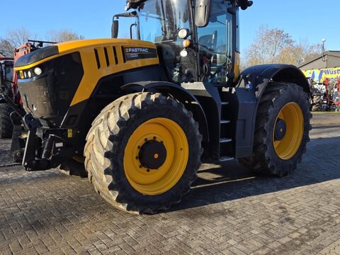 JCB FasTrac 8330 2