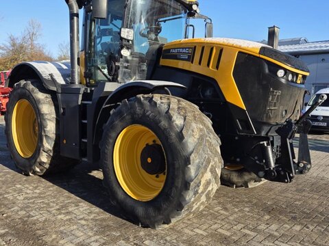 JCB FasTrac 8330 2