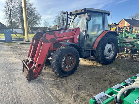 Massey Ferguson 4235 2