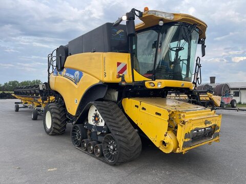 New Holland CR 9090 SCR 2