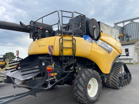 New Holland CR 9090 SCR 3