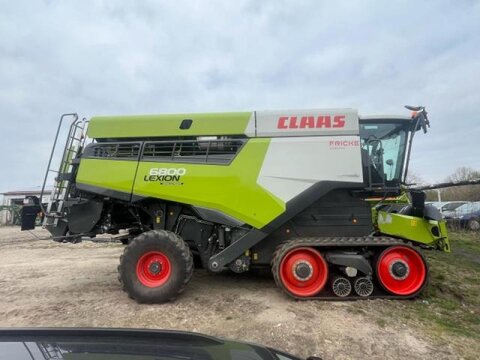 <strong>CLAAS LEXION 6800</strong><br />