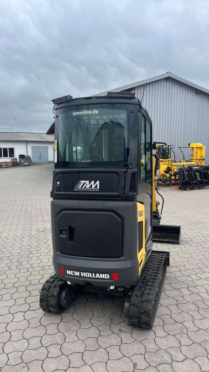 New Holland E 22 2