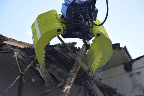 4956-638f714328deaf1ad15f5d2f84e12651-5855569