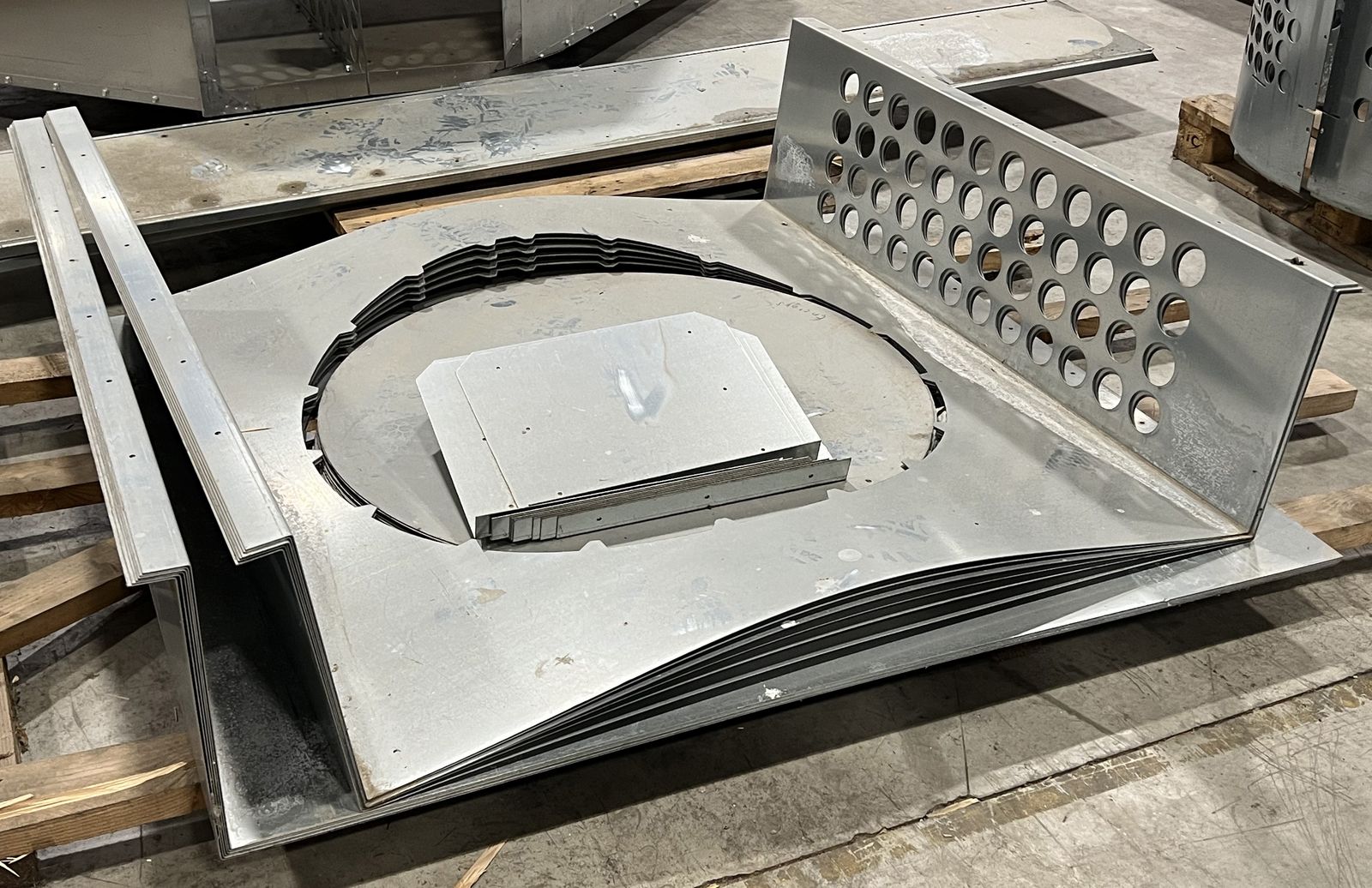 Lasco Rundballenbelüftung für 24 Ballen 2