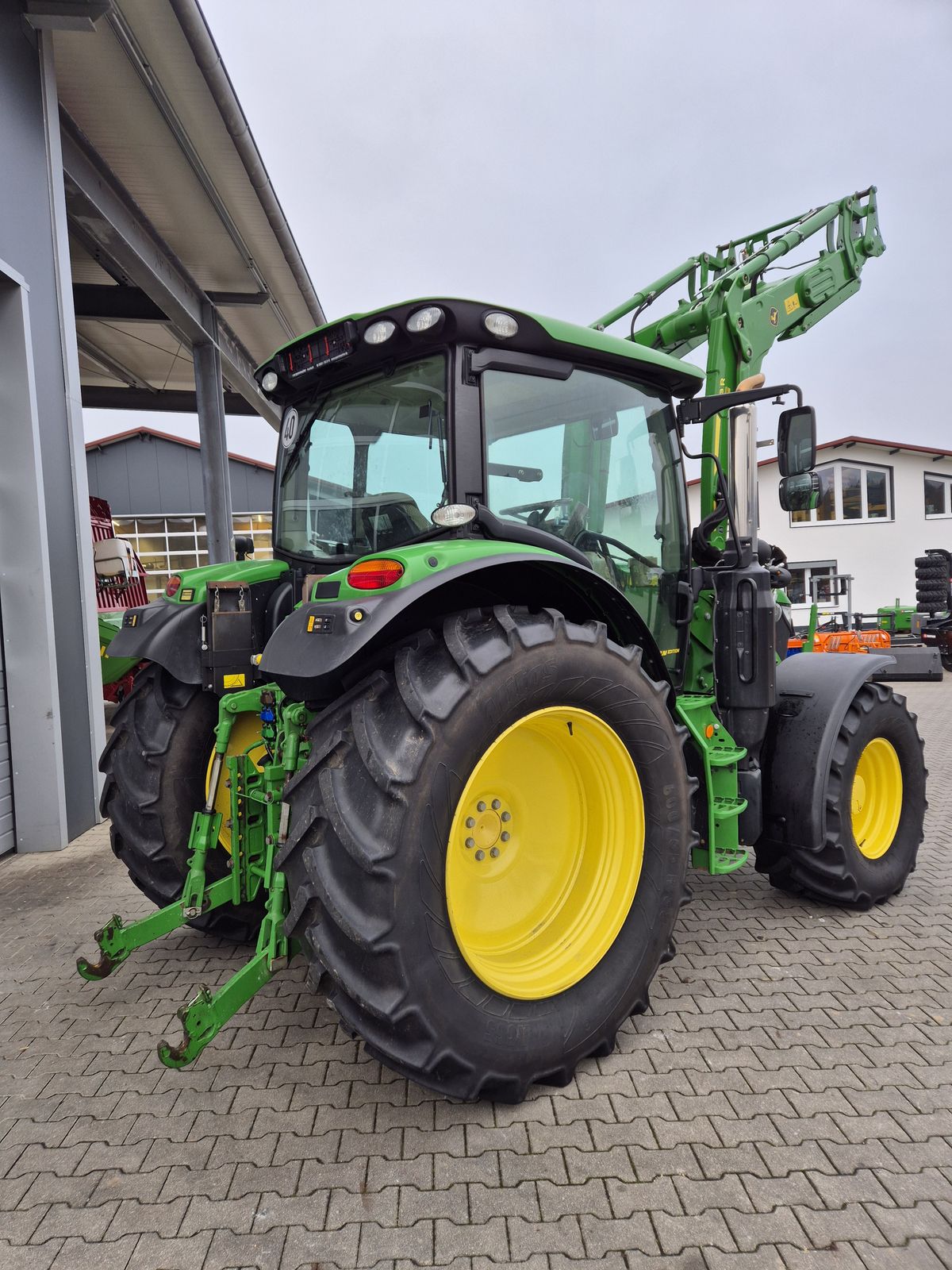 John Deere 6110R 3