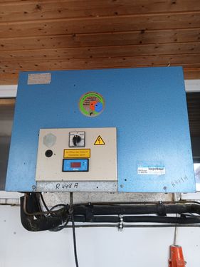 4960-e5c37848cfa3717316e5695eec77b94c-5227174
