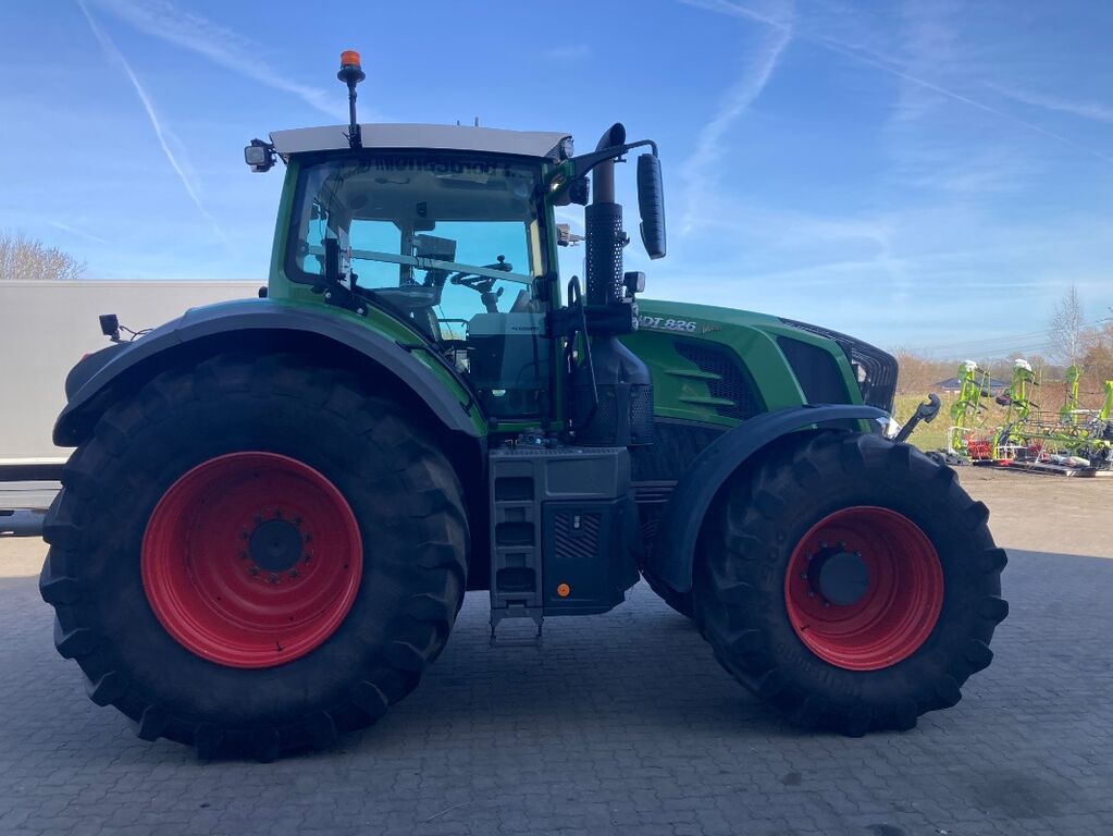 Fendt 826 VARIO PROFI PLUS 2