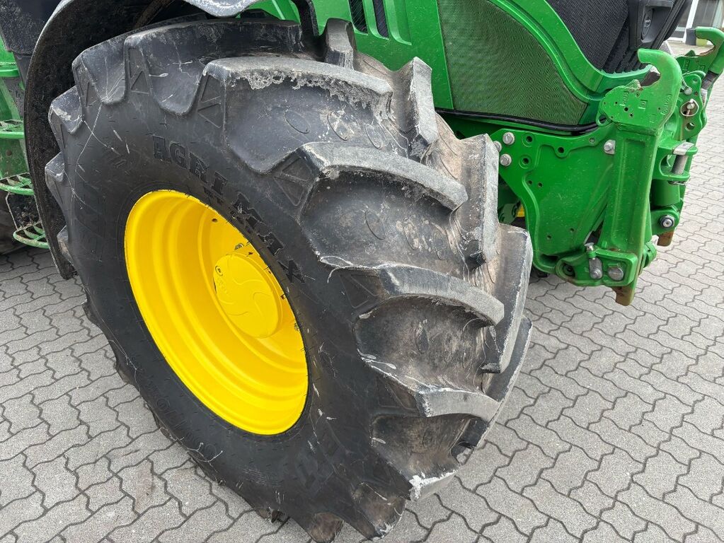John Deere 6195R 2