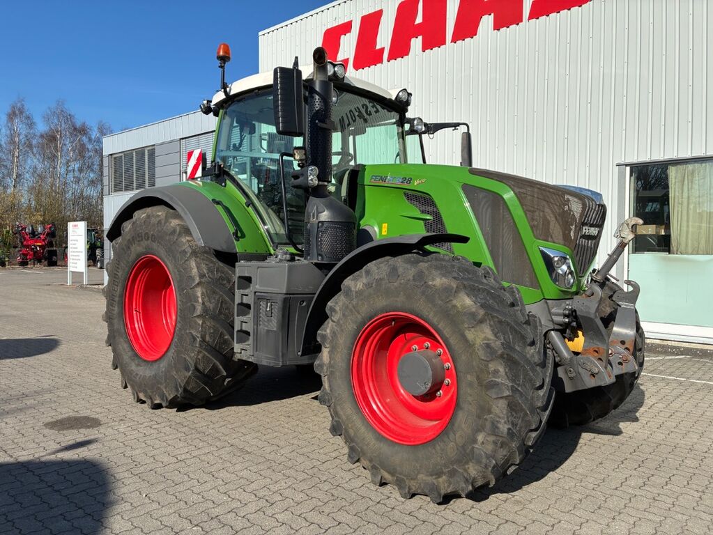 Fendt 828 Vario S4 Profi Plus (RTK, Section Control) 2