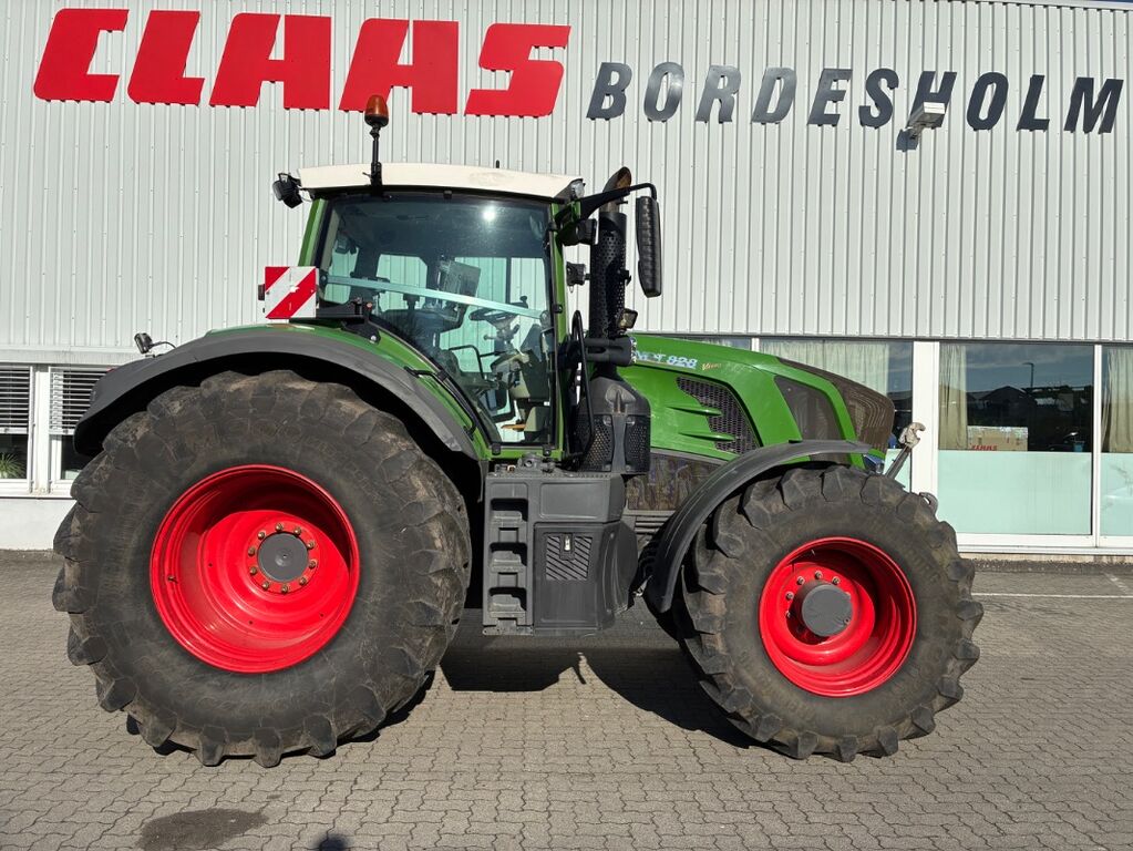 Fendt 828 Vario S4 Profi Plus (RTK, Section Control) 3