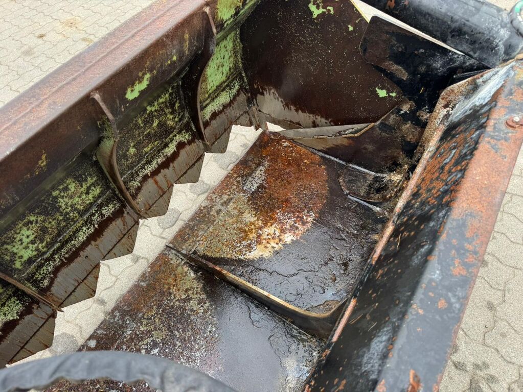 1,6m Schneidschaufel 2