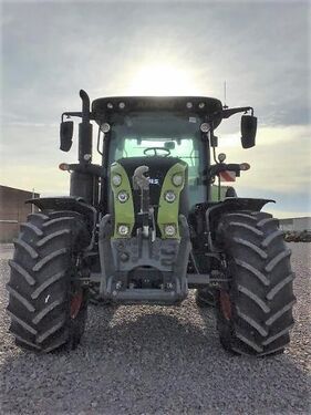 Claas ARION 530 2