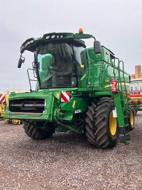 John Deere T 670 T4i