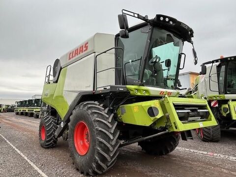 Claas TRION 660